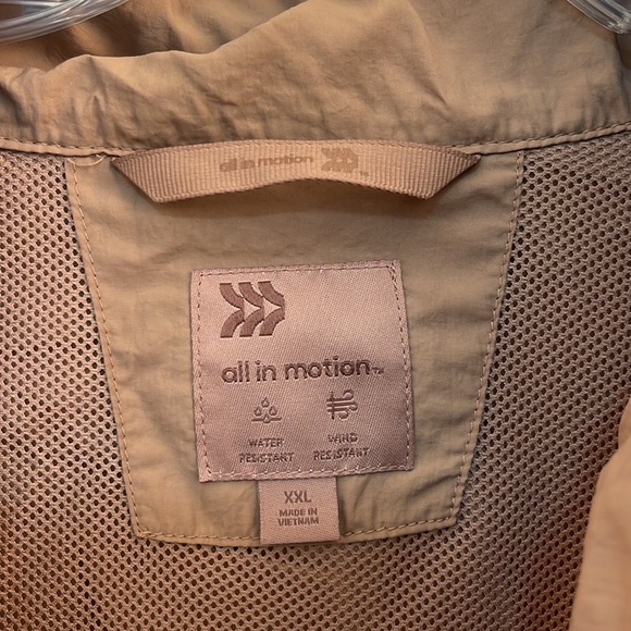 All in motion active windbreaker XXL - Picture 5 of 7